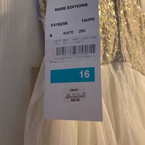 NEW Girls formal dress size 16